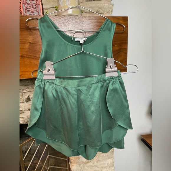 SOLD OUT Washable Silk Set LUNYA S/M NWOT - Picture 3 of 10